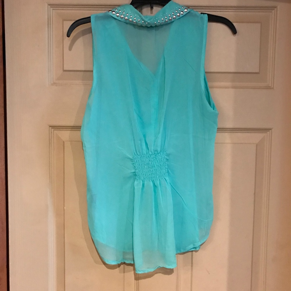 Top - Picture 2 of 2